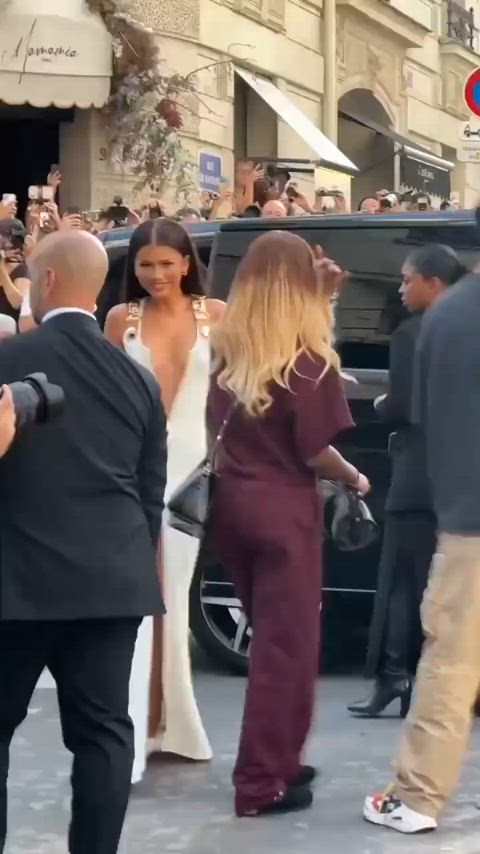 celebrity dress zendaya gif