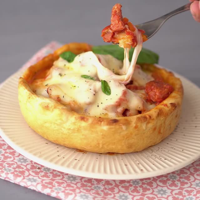 Deep Dish Pizza Bowl