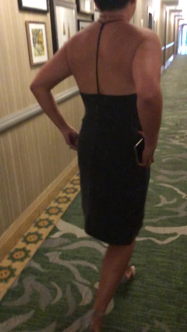 MadameGoddessHotwife in SATX Hotel looking for trouble!