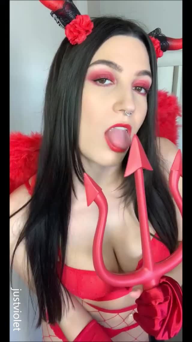 I uploaded Devil fucks her trident (15:13mins) to my OF! heres a little preview of