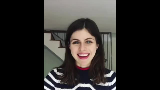 Alexandra Daddario gif