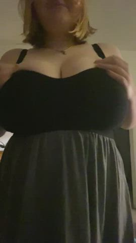 Clip of shaking my big tits, full video on OnlyFans