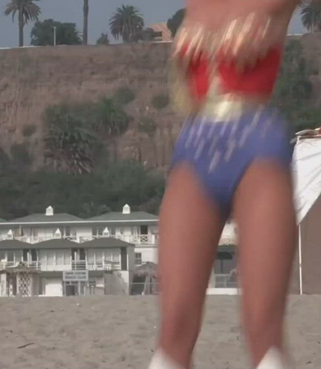 Big Tits Bouncing Tits Costume Lynda Carter gif