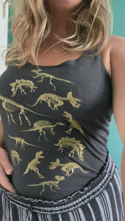 Two cool things: tits and dinosaurs. ?