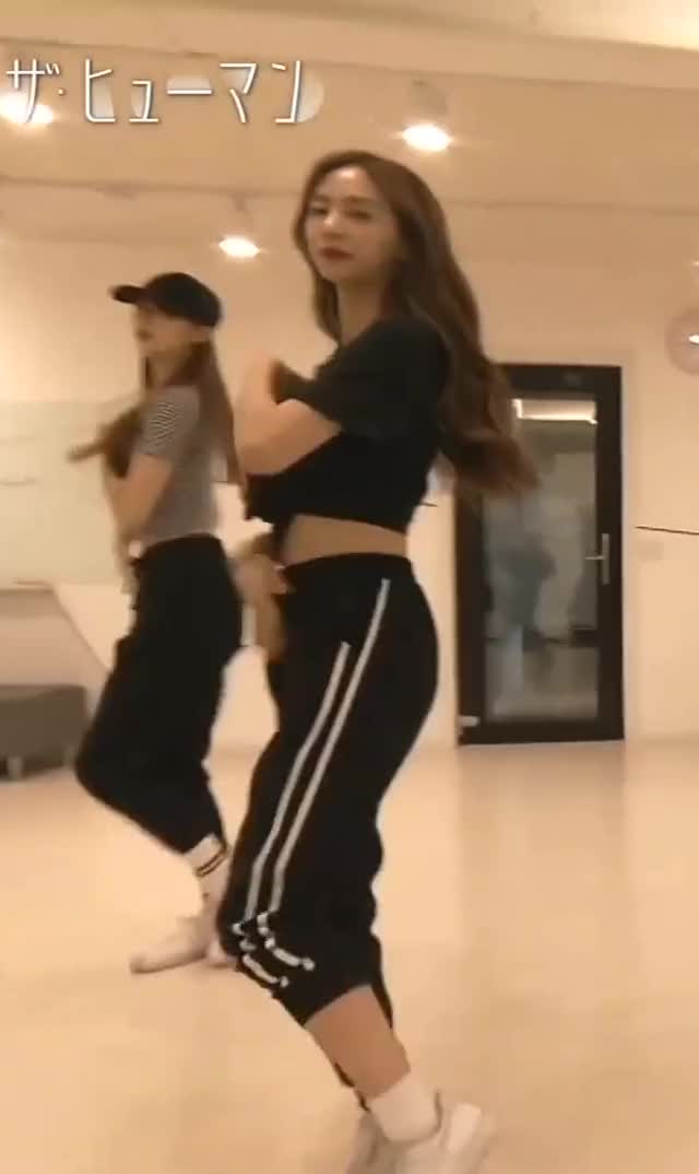 Jiwon Cherry Bullet NHK