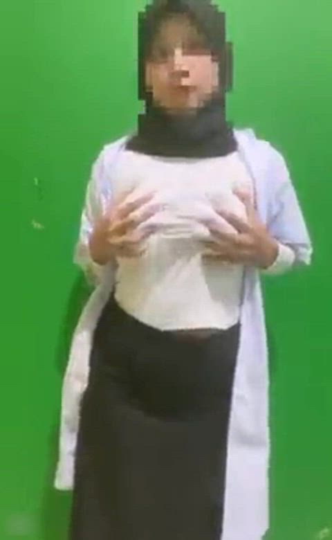 amateur asian big tits desi flashing hijab homemade indo indonesian solo amateur-girls