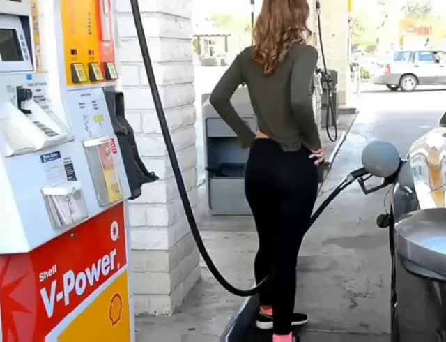 PAWG flashing in public