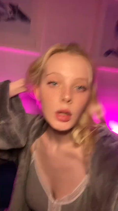 ViviMalishka - More tiktok flash videos on my TT likes (juanmomo45)