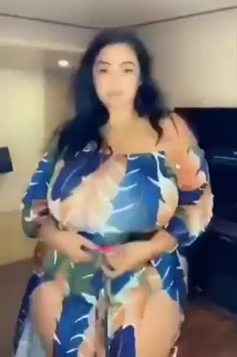 Big Ass Big Tits Sexy Susi gif