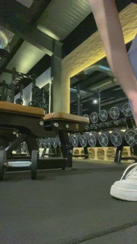 blonde boobs gym gif