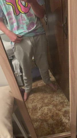 Grey sweatpants appreciation