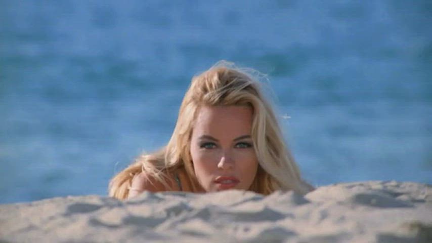 blonde celebrity pamela anderson gif