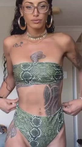 australian babe bikini dancing small tits tattoo turkish gif