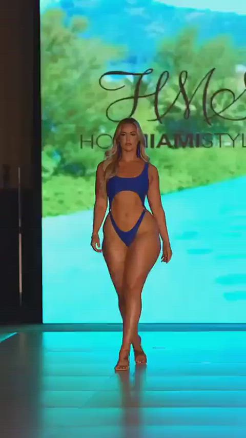 ass pawg slimthick thick thick thighs thighs walking gif