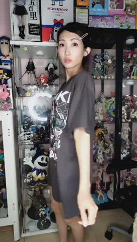 asian cute geek kawaii girl t-shirt gif