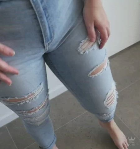 camel toe close up cumshot jeans panties pussy teasing gif