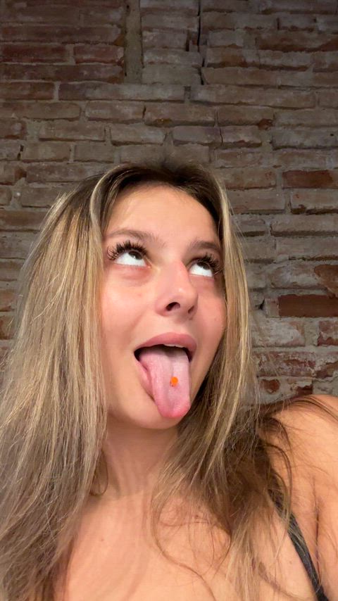 onlyfans teen tongue tongue piercing gif