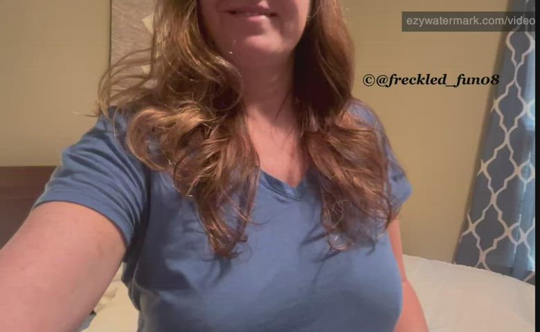 Tits and a smile for your Tuesday! (F)