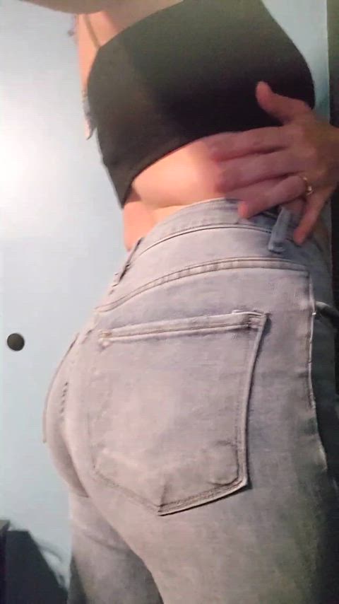 Do we like the booty in jeans