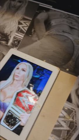 Cumming hard for the Queen Charlotte Flair💦💦💦💦