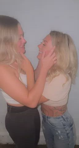 kissing lesbian milf gif