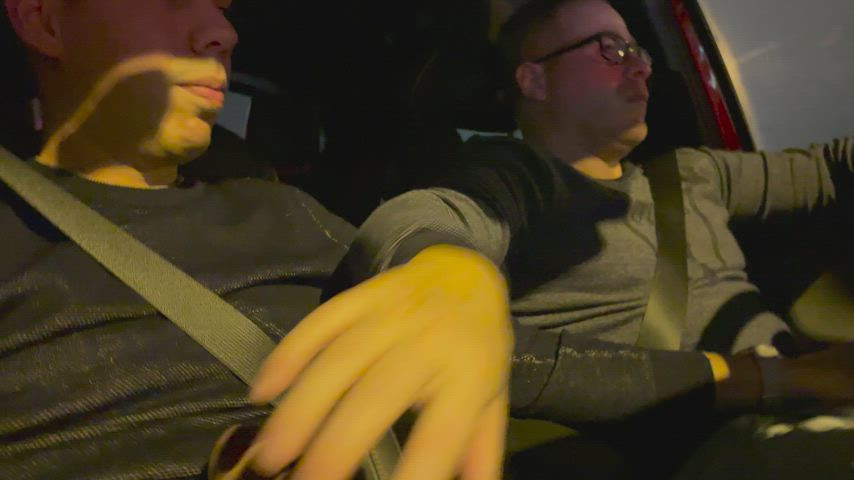 Mutual handjob in the car