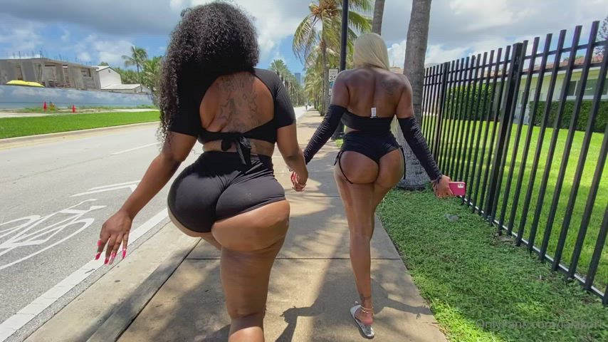 Big Ass Booty Bubble Butt Candid Ebony OnlyFans gif