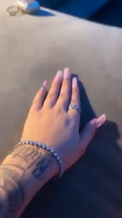 latina hands r/latinchickswhitedicks gif