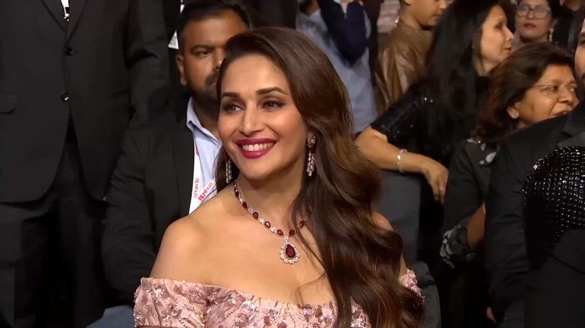 Madhuri Dixit Cleavage