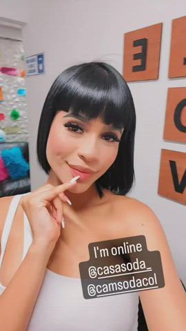colombian eye contact kiss kissing latina model webcam gif