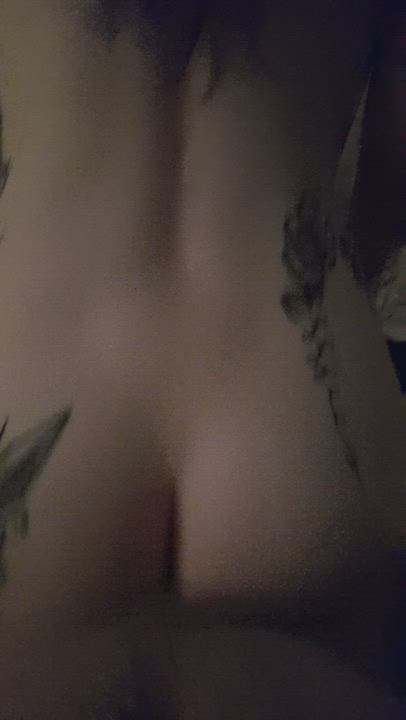 Watch me fuck my boytoy with reverse cowgirl plus over 600 more photos/videos 💦💦