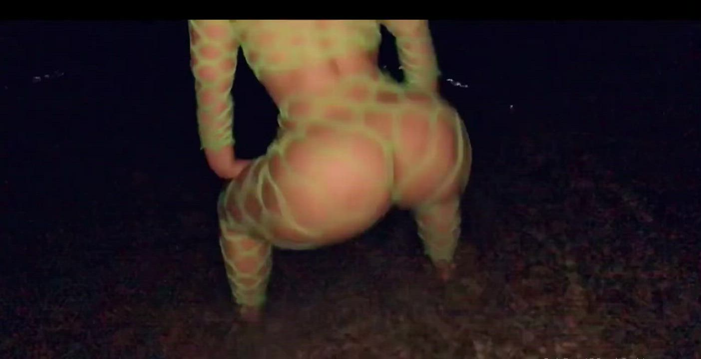 Beach Big Ass Bubble Butt Fishnet Shaking Thick Twerking gif