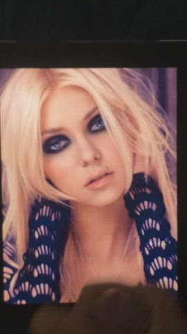 Taylor Momsen