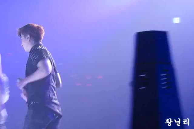 [FANCAM] 110708 StayG 1st Concert - 'Hands Up' (Hobutt focused)