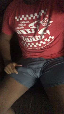 Does gray underwear show off bulges well too?