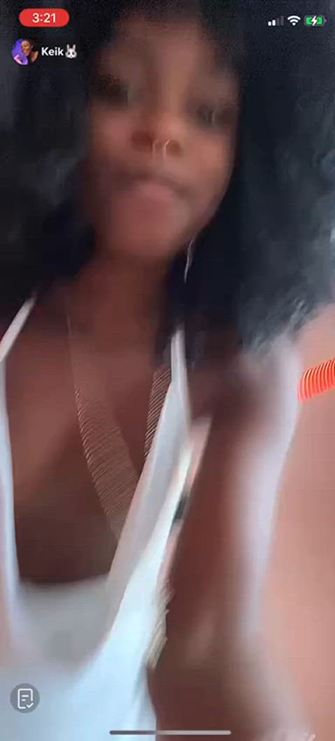 amateur downblouse ebony natural tits nipslip teen tiktok tits gif