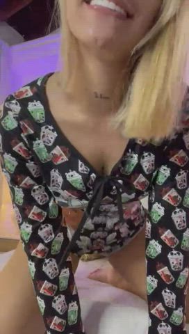 blonde latina nipples nude small tits strip teen tits webcam gif