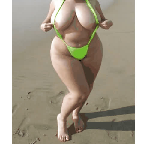BBW Big Tits Curvy Nude gif