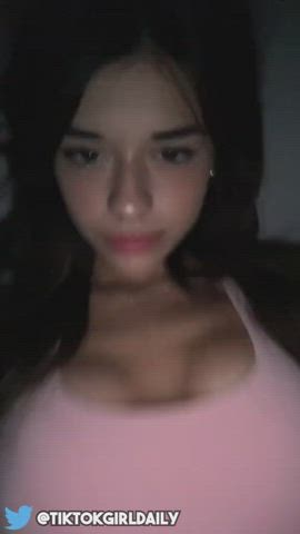 18 years old amateur cute onlyfans petite teen tiktok gif