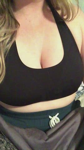 (F) Just some titties for your Sunday night