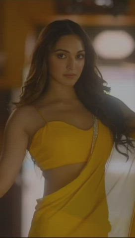 Kiara Advani saali kutiya chhinaal kya maal lag rahi hain iski agli movie ki trailer