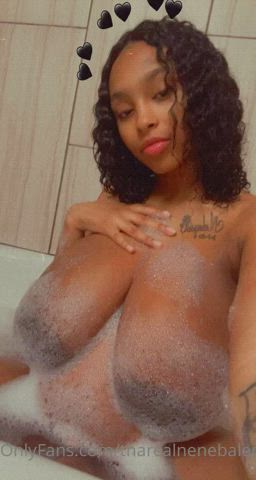 Areolas Bathtub Big Tits Ebony Huge Tits Massage Nipples Pregnant gif