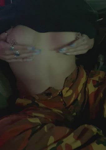 flashing public tit worship tits r/caughtpublic petite gif