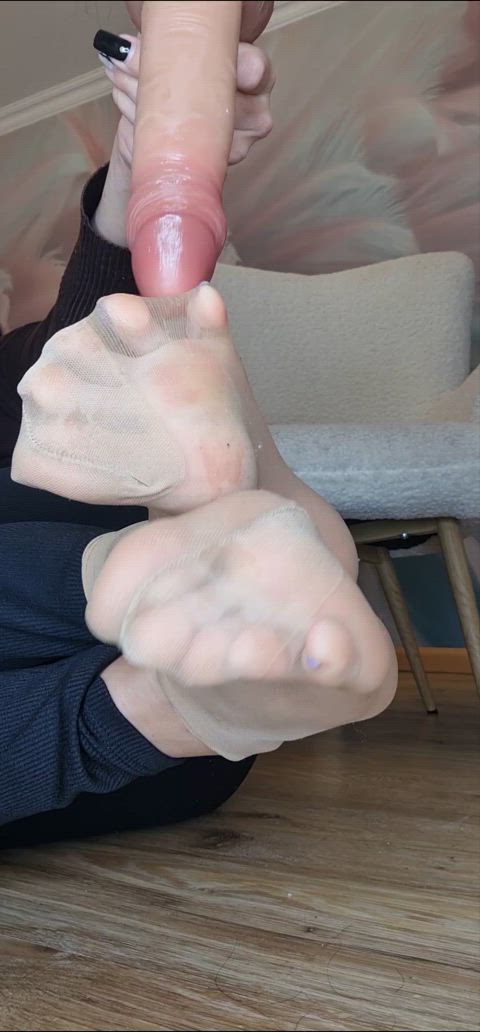 amateur feet feet fetish foot foot fetish footjob nylon nylons onlyfans gif