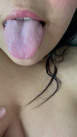 18 years old bbw bathtub big tits latina onlyfans saliva teen tits wet gif