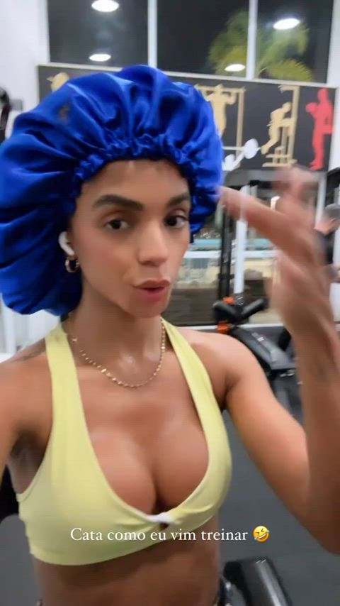 brazilian celebrity cleavage ebony legs tights workout gif