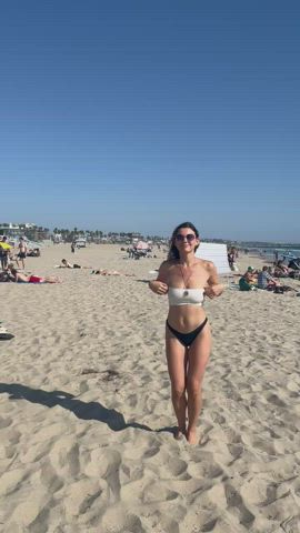 natural tits public r/caughtpublic gif