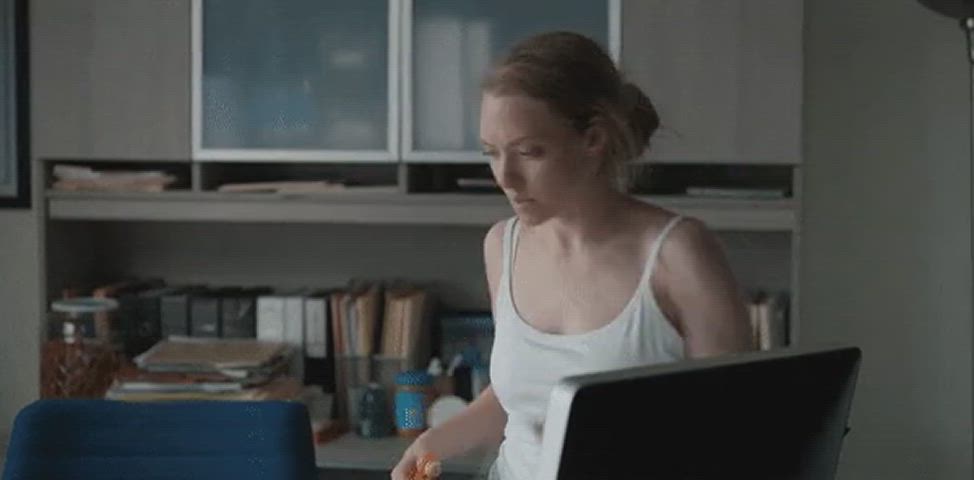 amanda seyfried celebrity sexy gif