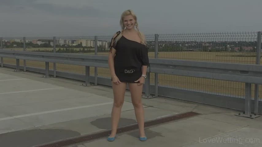 Who says girls can't pee standing up