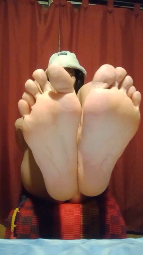 I have big, white feet, my surprise between my legs is also very delicious!